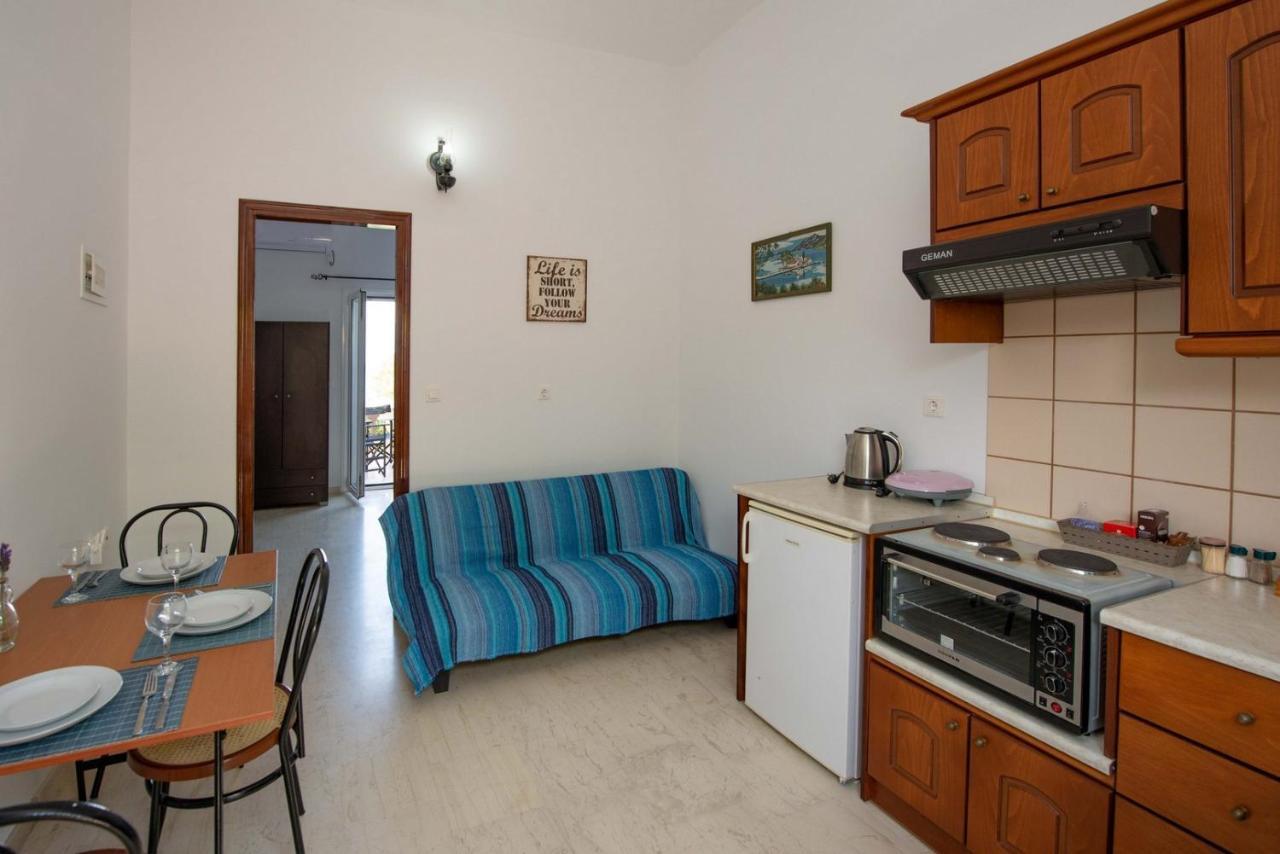 Lena'S Apartments Astrakeri 외부 사진